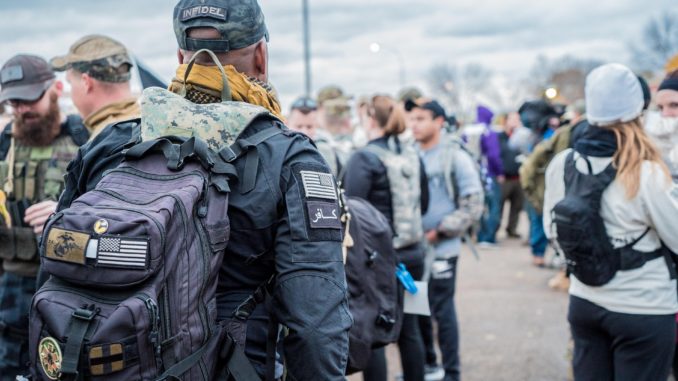 Rucking - Rucksackwandern als Sport